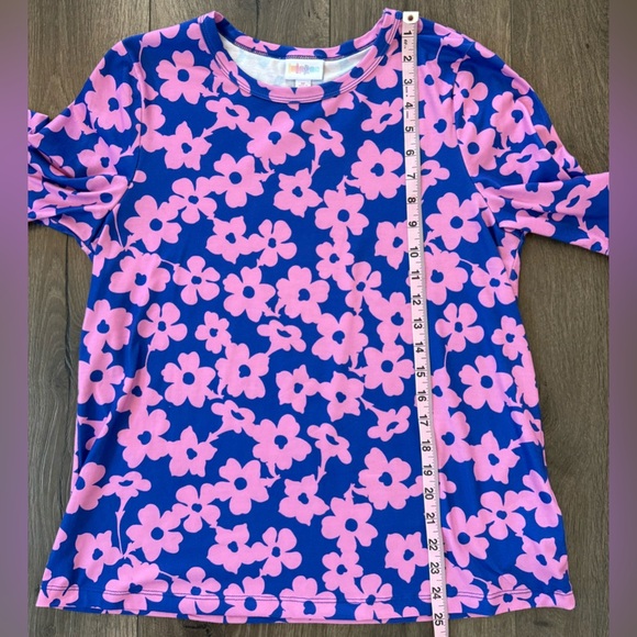 LuLaRoe Alli blue and pink Shirt Size Medium - Picture 5 of 6
